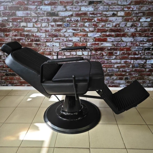 Фото - Парикмахерское кресло Роберт Блэк 