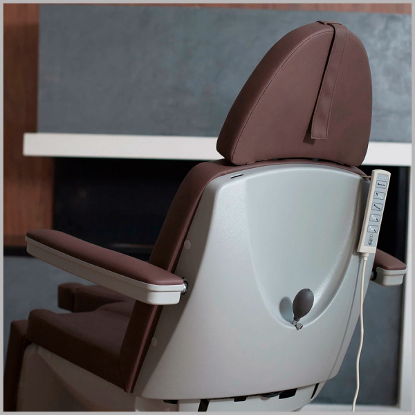 Фото - Педикюрное кресло СИГМА 5.0 (5 моторов)